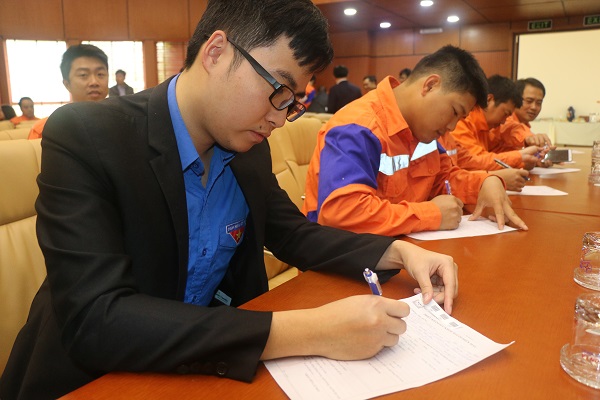 Sơn La: 200 CBCNV ngành điện tham gia hưởng ứng “Tuần Lễ hồng EVN lần thứ V”